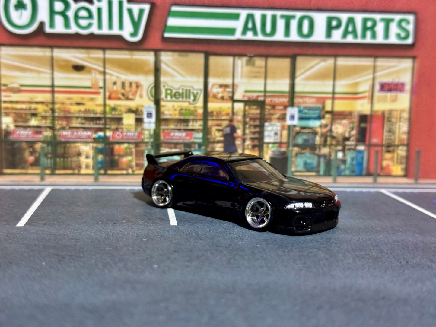 Custom Nissan Skyline R33 GTR